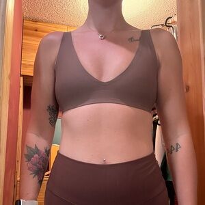 Women's Brown Seamless Sports Bra